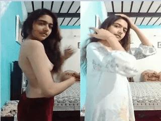 Cute Desi girl Shows Her Boobs part 4