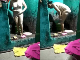 Desi Bhabhi bathing Record by Hubby