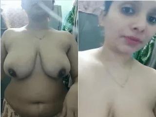 Desi Bhabhi Shows Her Boobs part 3