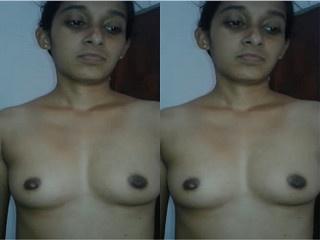 Sexy Lankan Girl Shows Her Boobs and Pussy