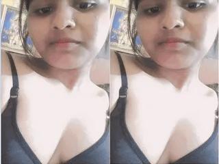 Cute Desi Girl Shows Her Boobs