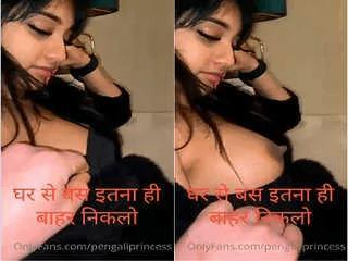 Sexy Nri Girl Shows Boob