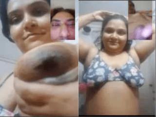 Desi Paid Bhabhi Shows Her Big Boobs on Vc